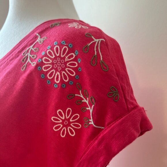 🩷Talbots Petite Pink Floral Embroidered Tee - Chic & Elegant size Medium - Picture 3 of 9